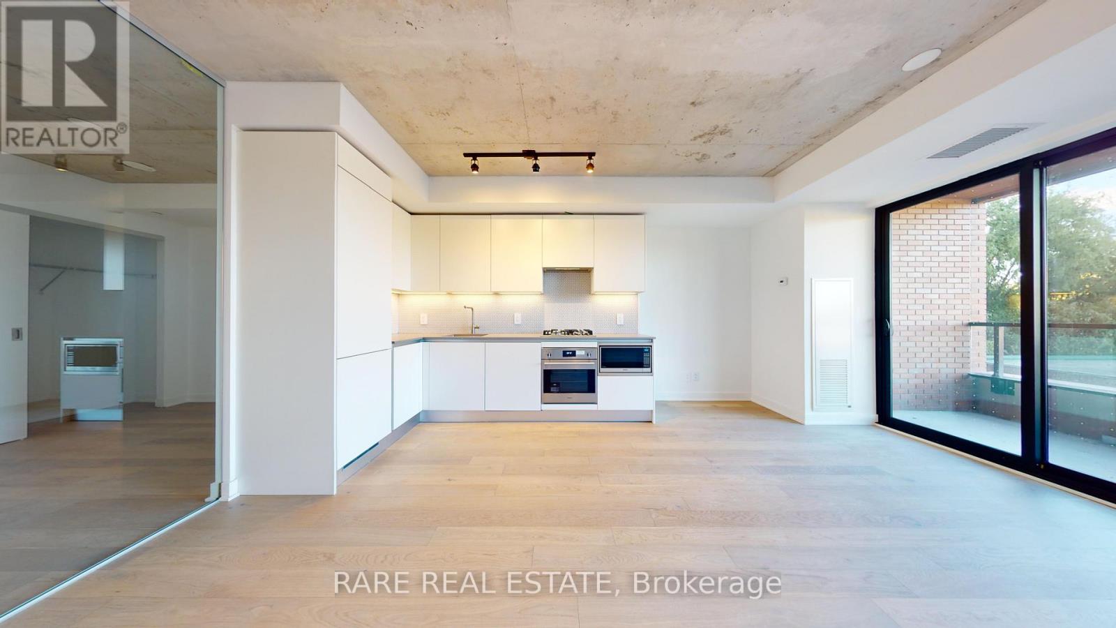 317 - 2720 Dundas Street W, Toronto, Ontario  M6P 0C3 - Photo 4 - W12695222