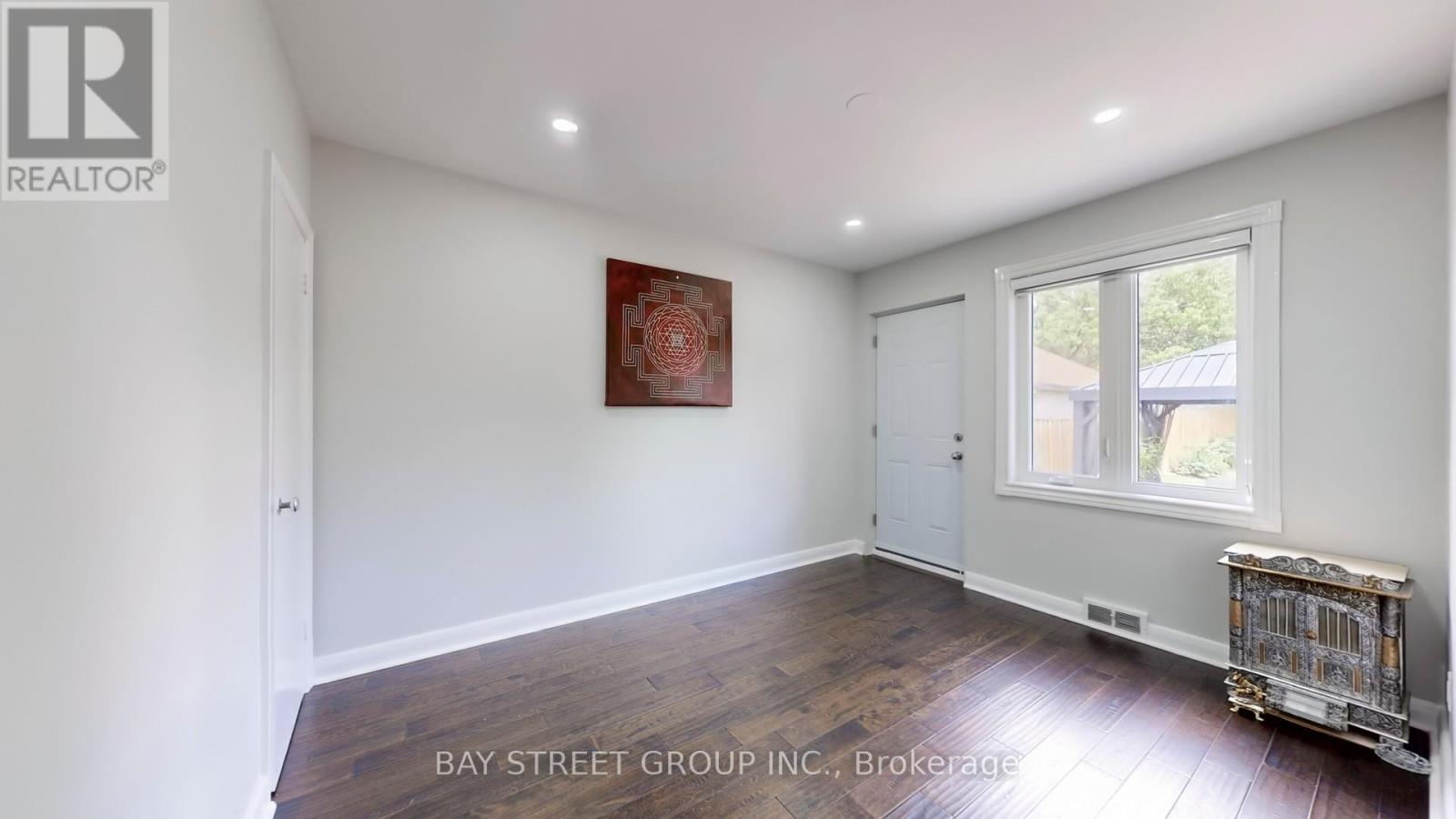 15 Macleod Street, Toronto, Ontario  M6L 2M7 - Photo 13 - W12695250