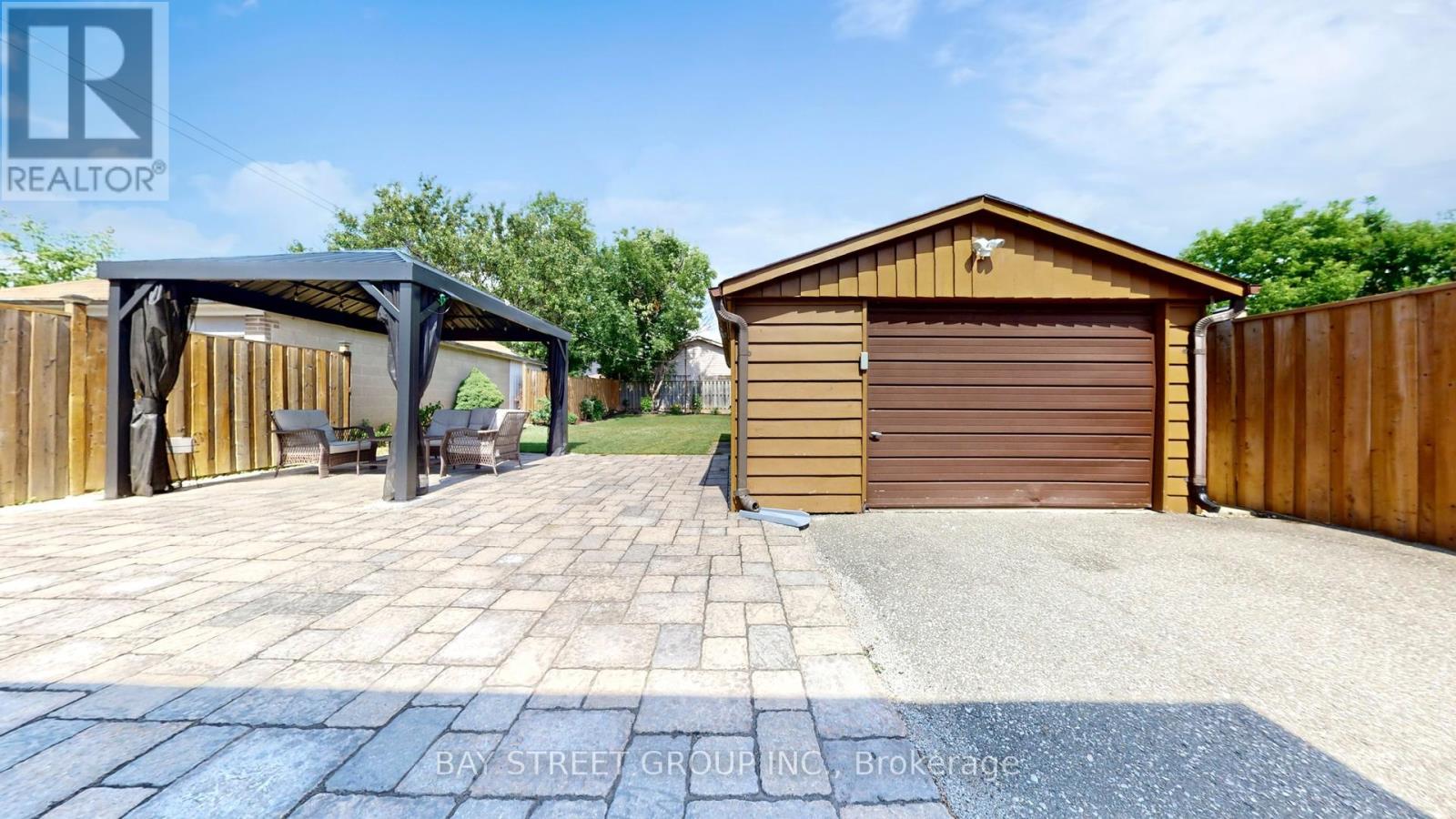 15 Macleod Street, Toronto, Ontario  M6L 2M7 - Photo 29 - W12695250