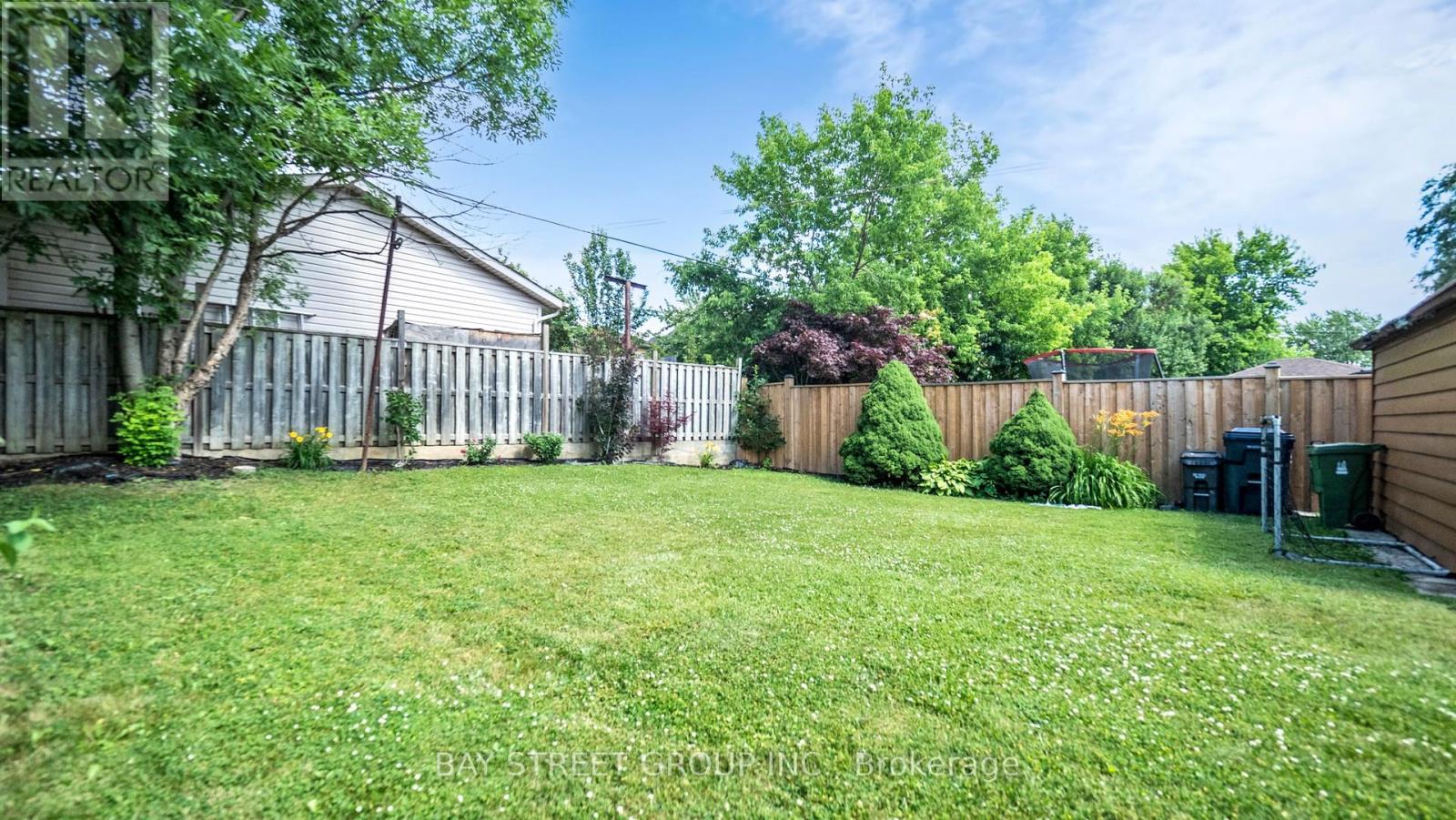 15 Macleod Street, Toronto, Ontario  M6L 2M7 - Photo 33 - W12695250