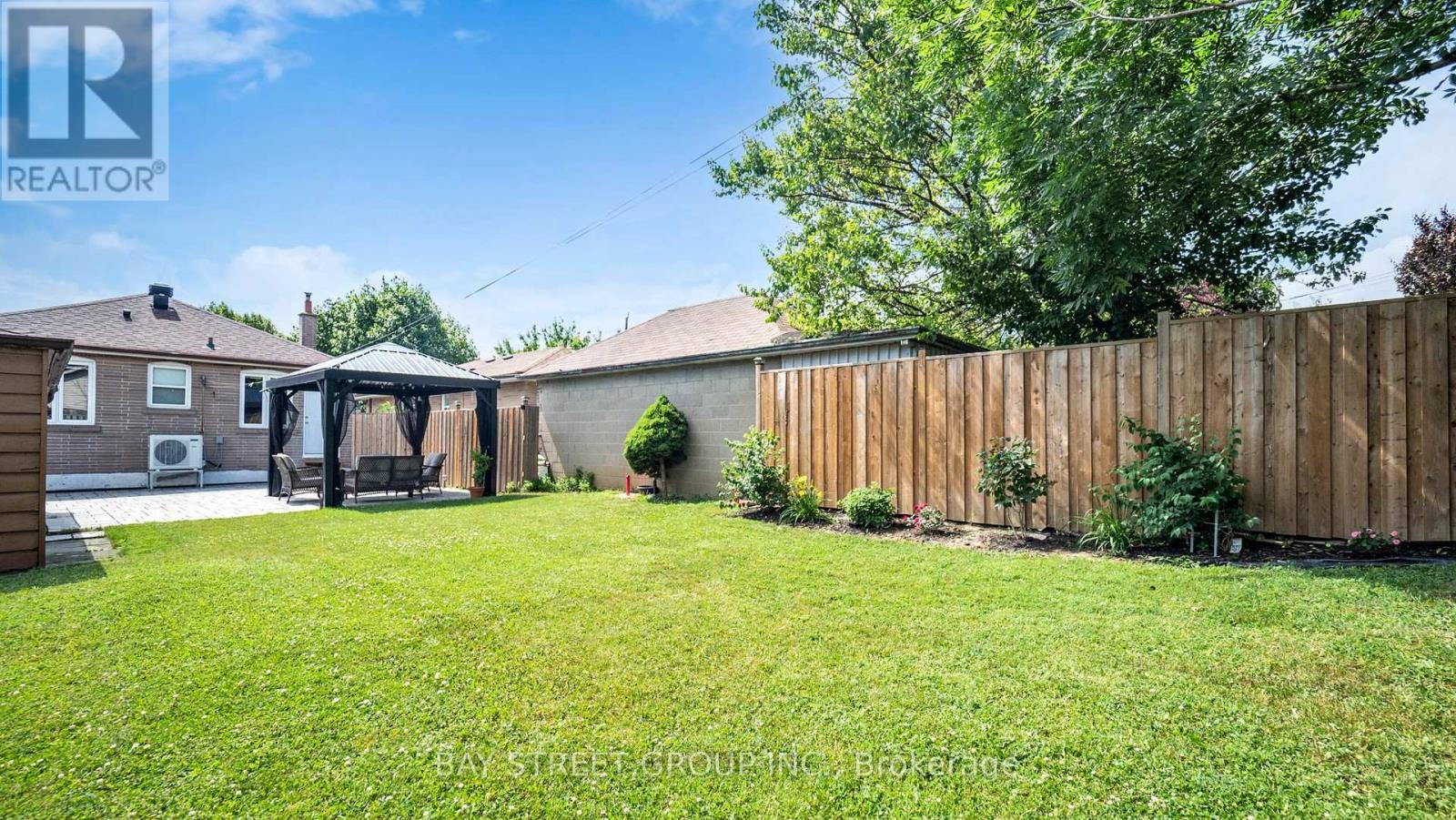 15 Macleod Street, Toronto, Ontario  M6L 2M7 - Photo 34 - W12695250