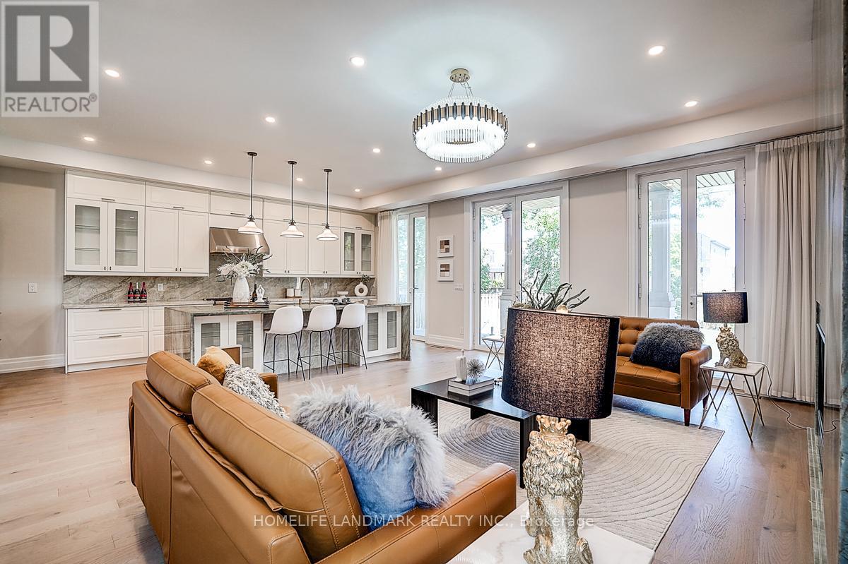 937 Goodwin Road, Mississauga, Ontario  L5G 4J9 - Photo 10 - W12695292