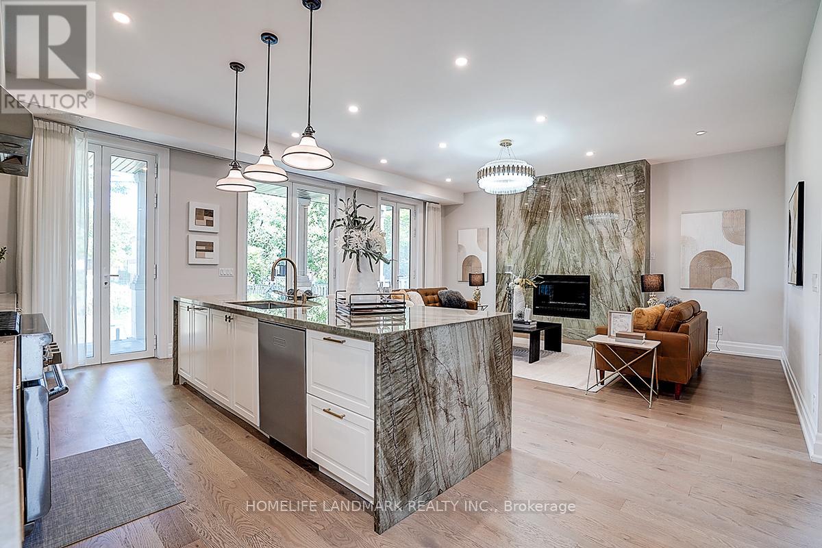 937 Goodwin Road, Mississauga, Ontario  L5G 4J9 - Photo 14 - W12695292