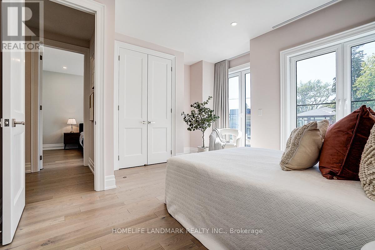 937 Goodwin Road, Mississauga, Ontario  L5G 4J9 - Photo 28 - W12695292