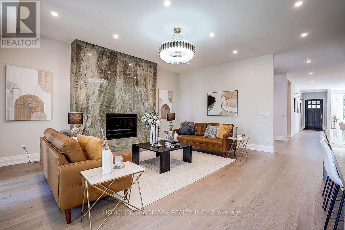 937 Goodwin Road, Mississauga, Ontario  L5G 4J9 - Photo 8 - W12695292