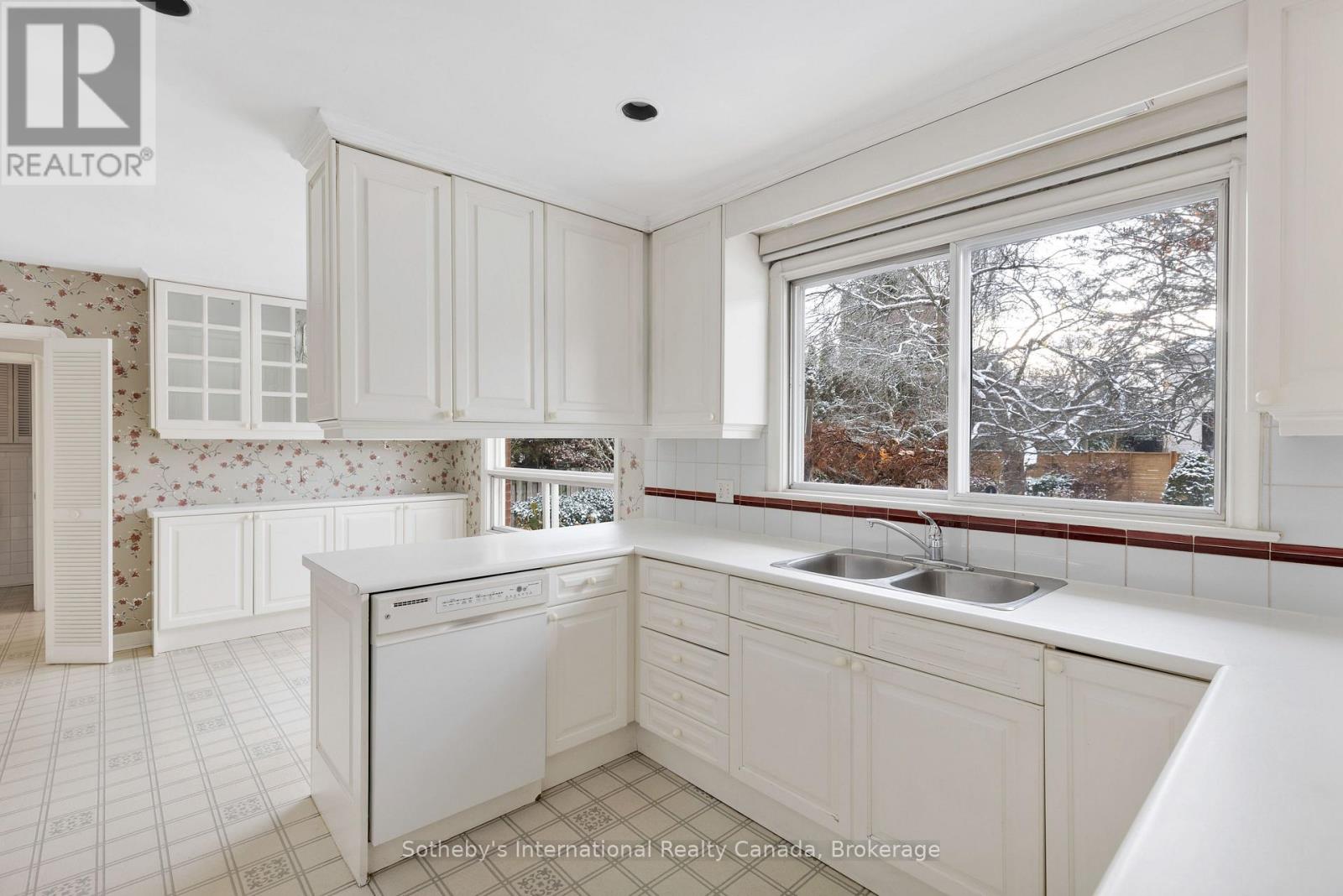 174 Claxton Drive, Oakville, Ontario  L6J 4N9 - Photo 17 - W12695084