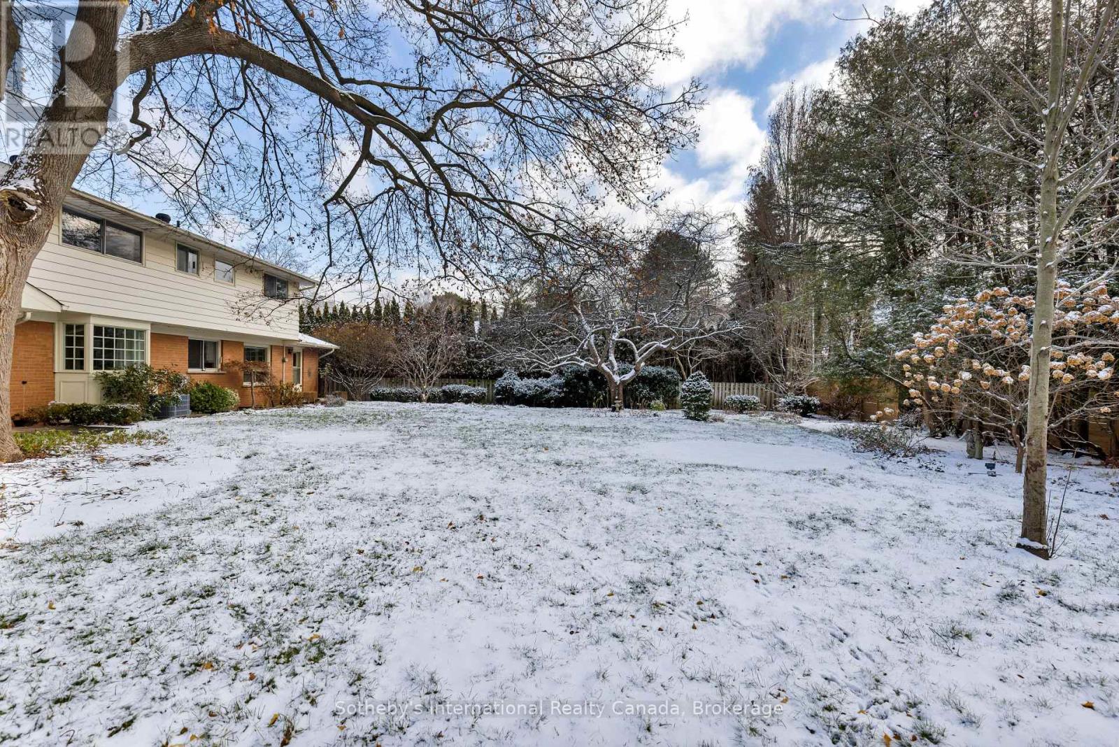 174 Claxton Drive, Oakville, Ontario  L6J 4N9 - Photo 4 - W12695084