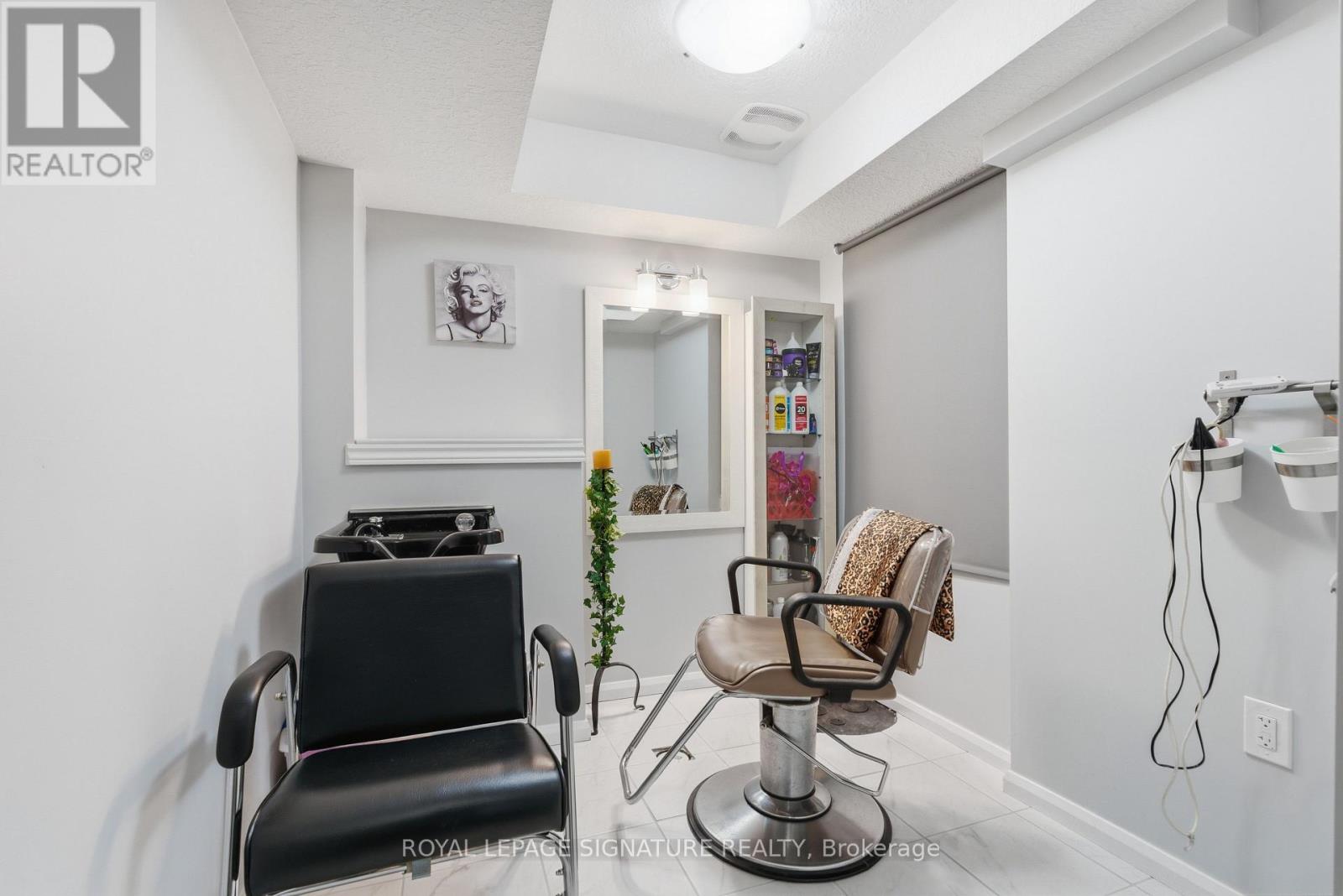 128 Law Drive, Guelph, Ontario  N1E 0M2 - Photo 28 - X12694952