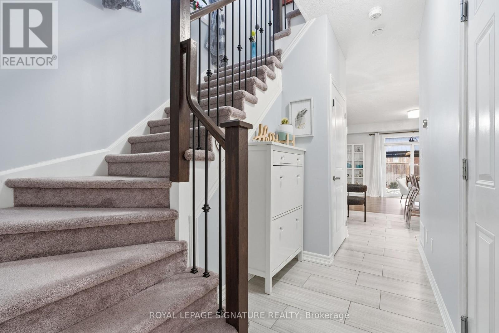 128 Law Drive, Guelph, Ontario  N1E 0M2 - Photo 5 - X12694952