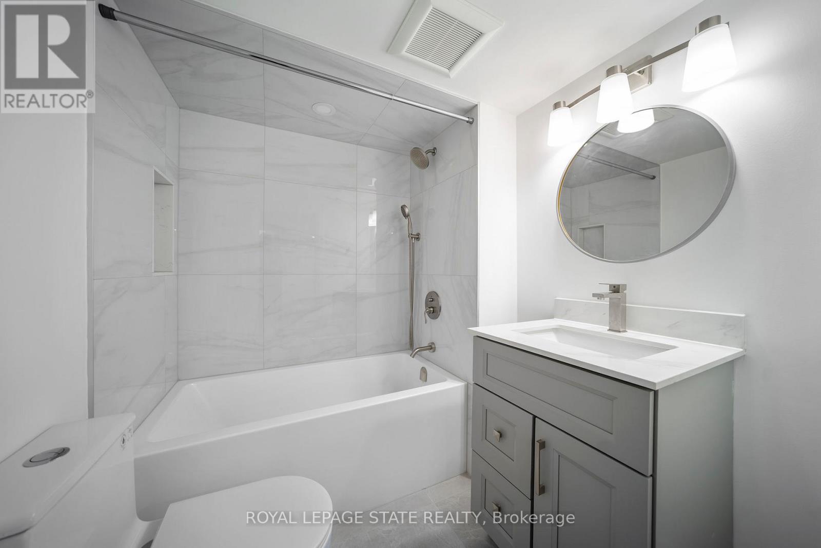 Unit 2 - 172 East 34th Street, Hamilton, Ontario  L8V 3W6 - Photo 10 - X12694990