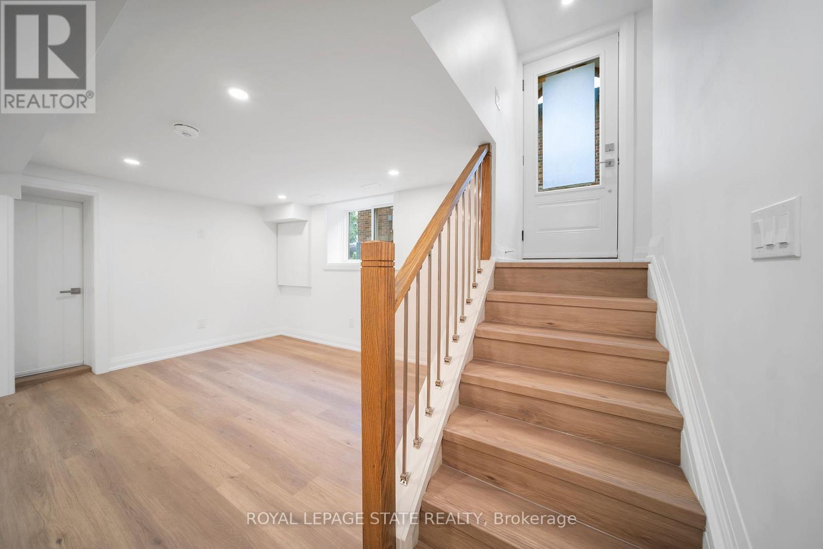 Unit 2 - 172 East 34th Street, Hamilton, Ontario  L8V 3W6 - Photo 4 - X12694990