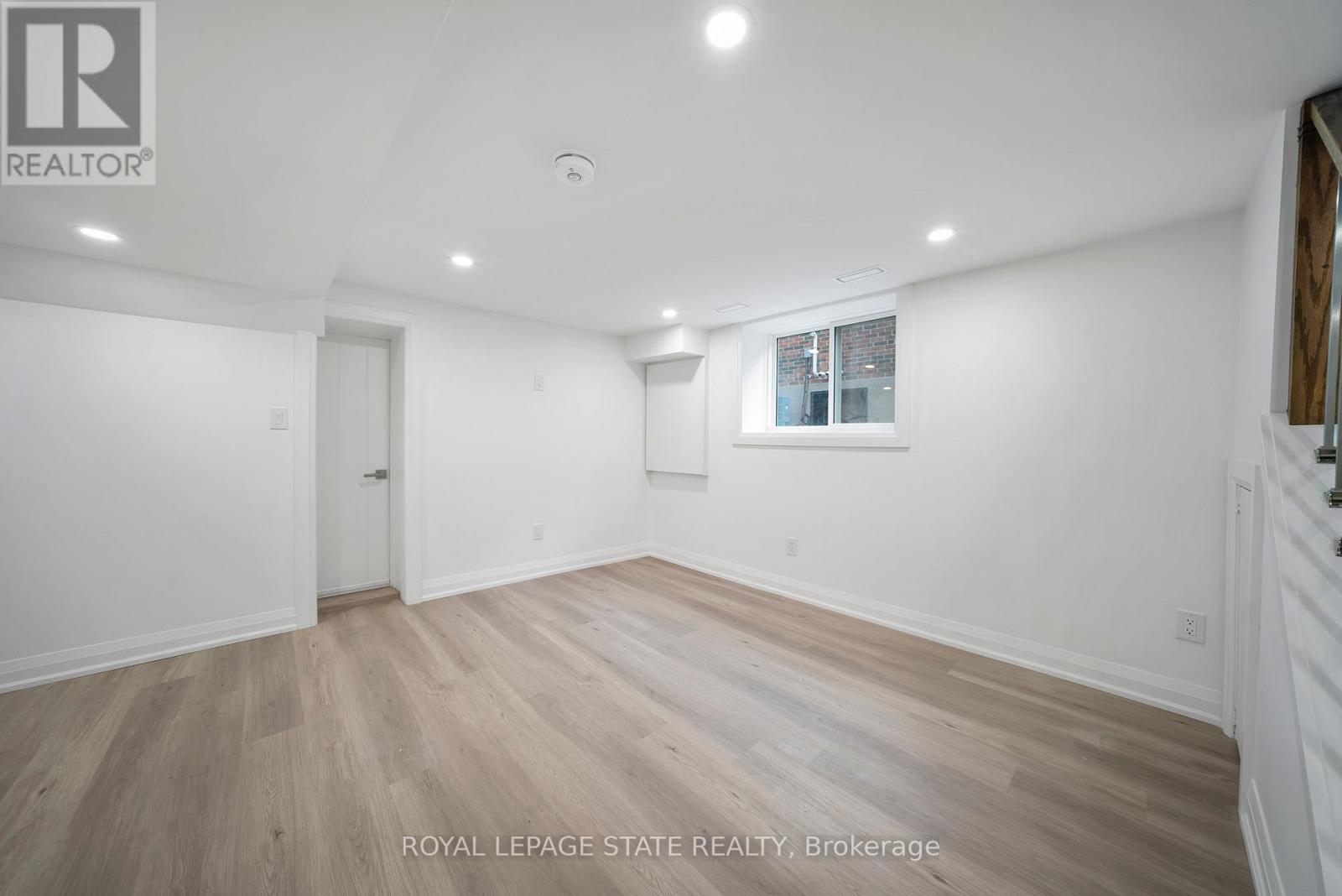 Unit 2 - 172 East 34th Street, Hamilton, Ontario  L8V 3W6 - Photo 6 - X12694990