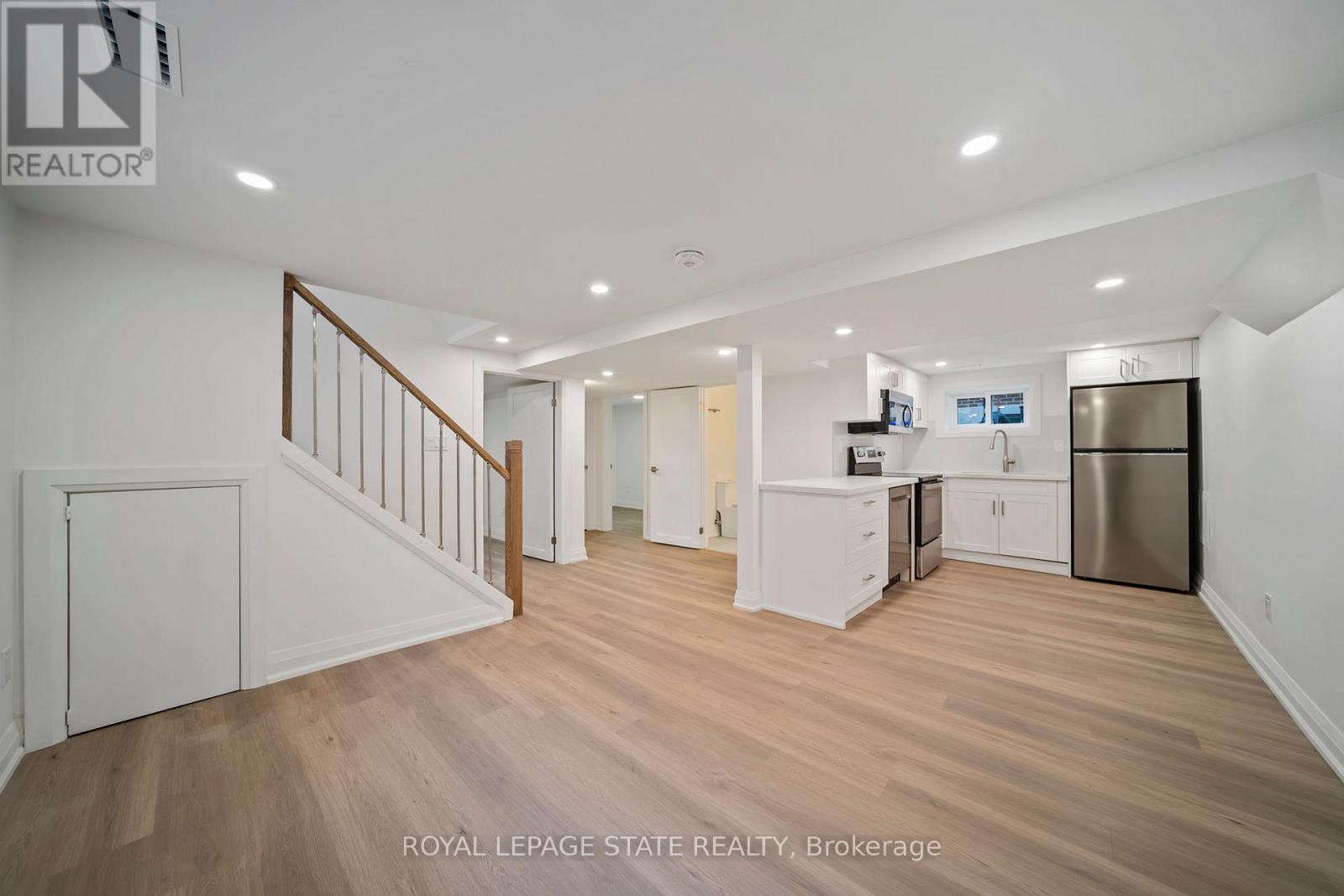 Unit 2 - 172 East 34th Street, Hamilton, Ontario  L8V 3W6 - Photo 7 - X12694990