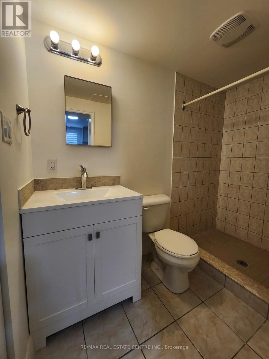 2 - 109 Bruce Street, Kitchener, Ontario  N2B 1Y9 - Photo 5 - X12695044