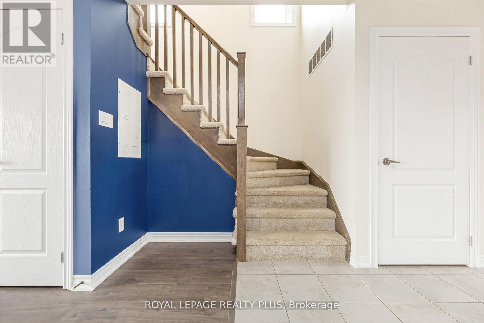 1 - 120 Watson Parkway N, Guelph, Ontario  N1E 0P6 - Photo 14 - X12695052