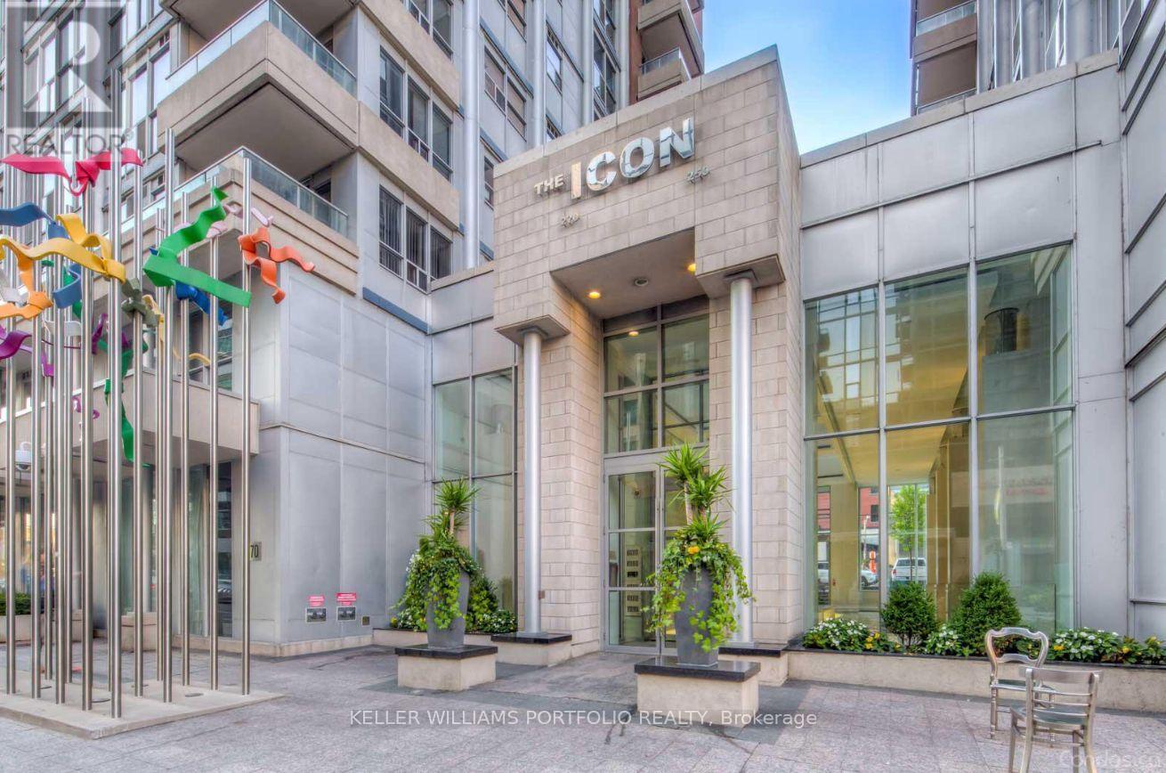 841 - 250 Wellington Street W, Toronto, Ontario  M5V 3P6 - Photo 1 - C12693414