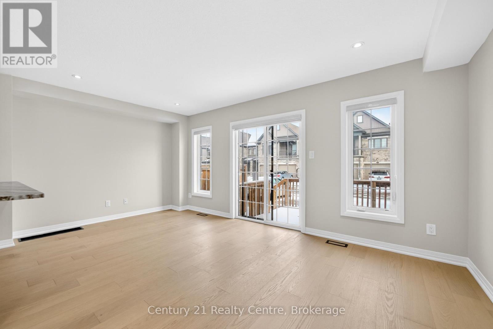 157 South Creek Drive, Kitchener, Ontario  N2P 2N3 - Photo 15 - X12695150