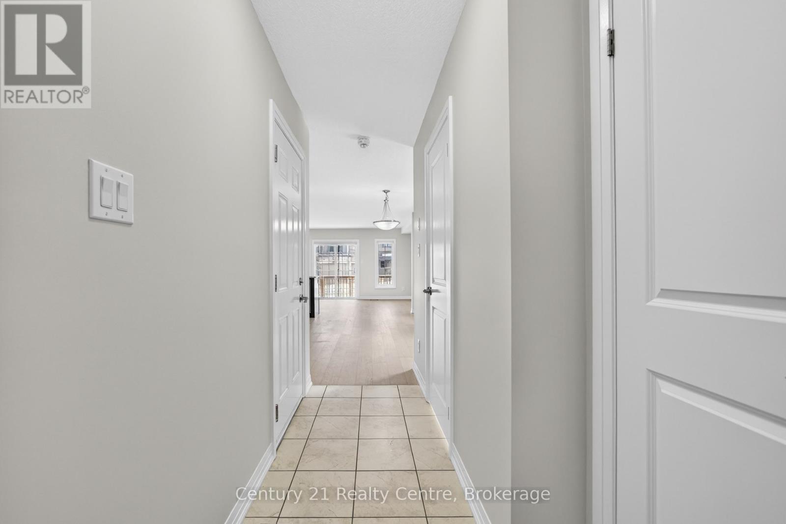 157 South Creek Drive, Kitchener, Ontario  N2P 2N3 - Photo 8 - X12695150