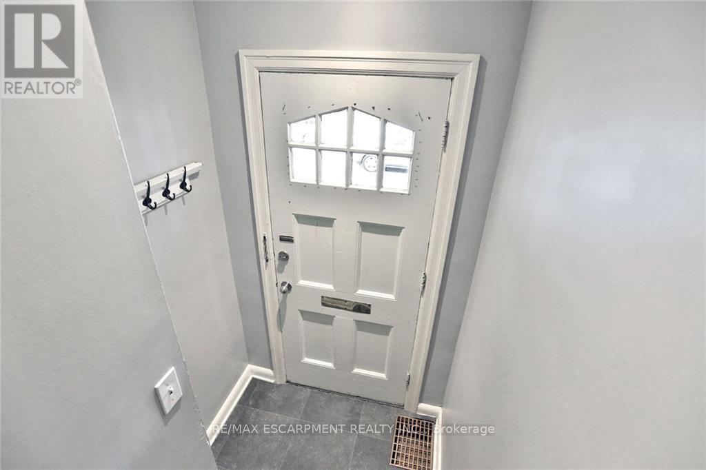 B - 89 Burris Street, Hamilton, Ontario  L8M 2J6 - Photo 6 - X12695160