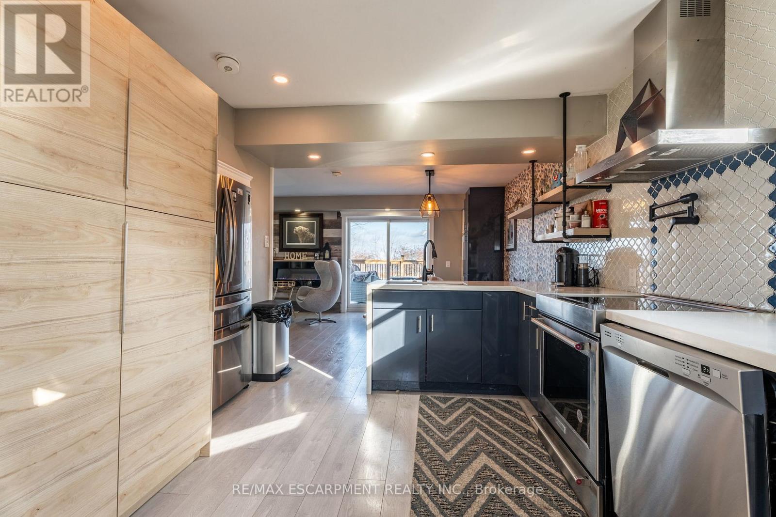 735 Beach Boulevard, Hamilton, Ontario  L8H 6Y5 - Photo 11 - X12695210