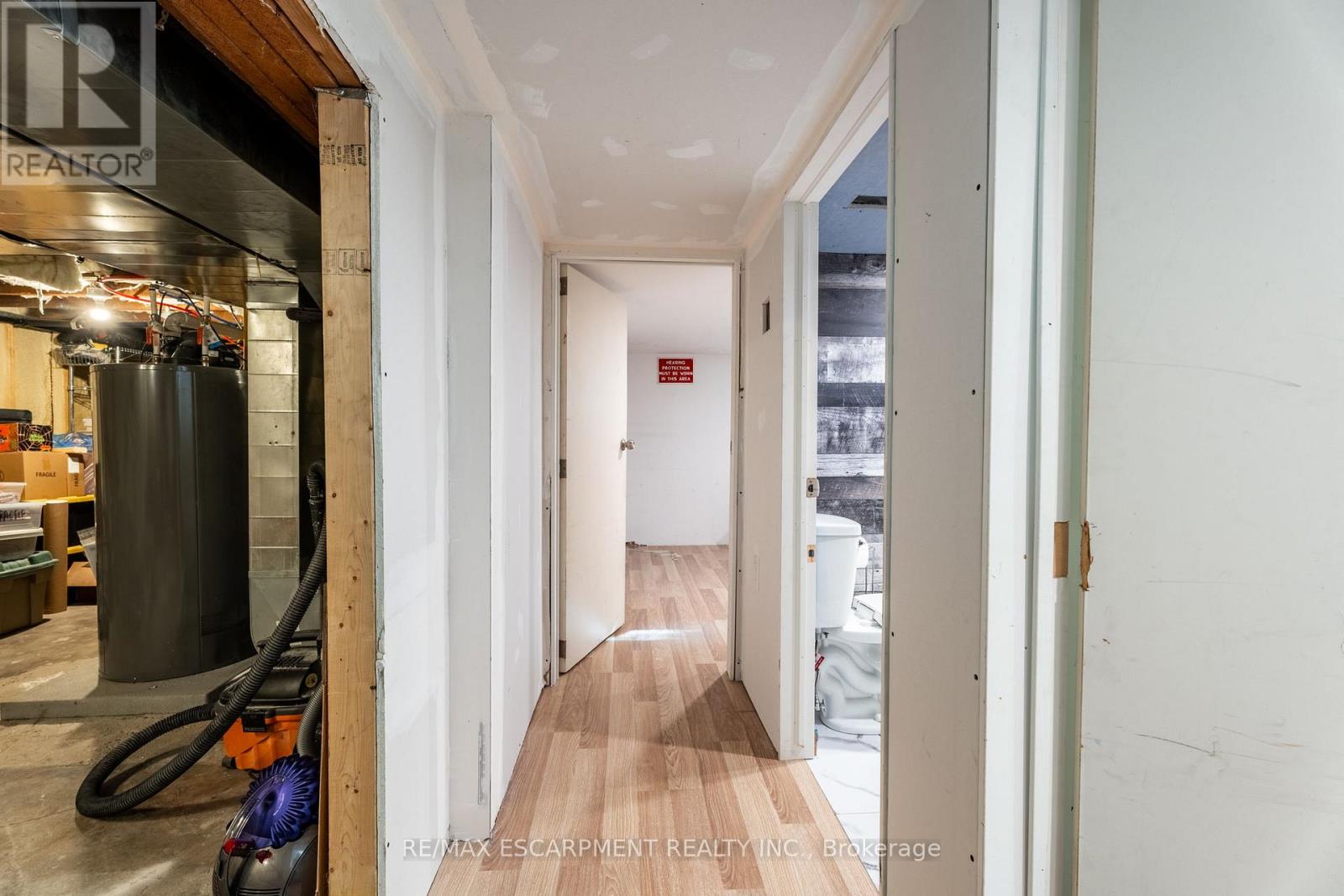 735 Beach Boulevard, Hamilton, Ontario  L8H 6Y5 - Photo 27 - X12695210