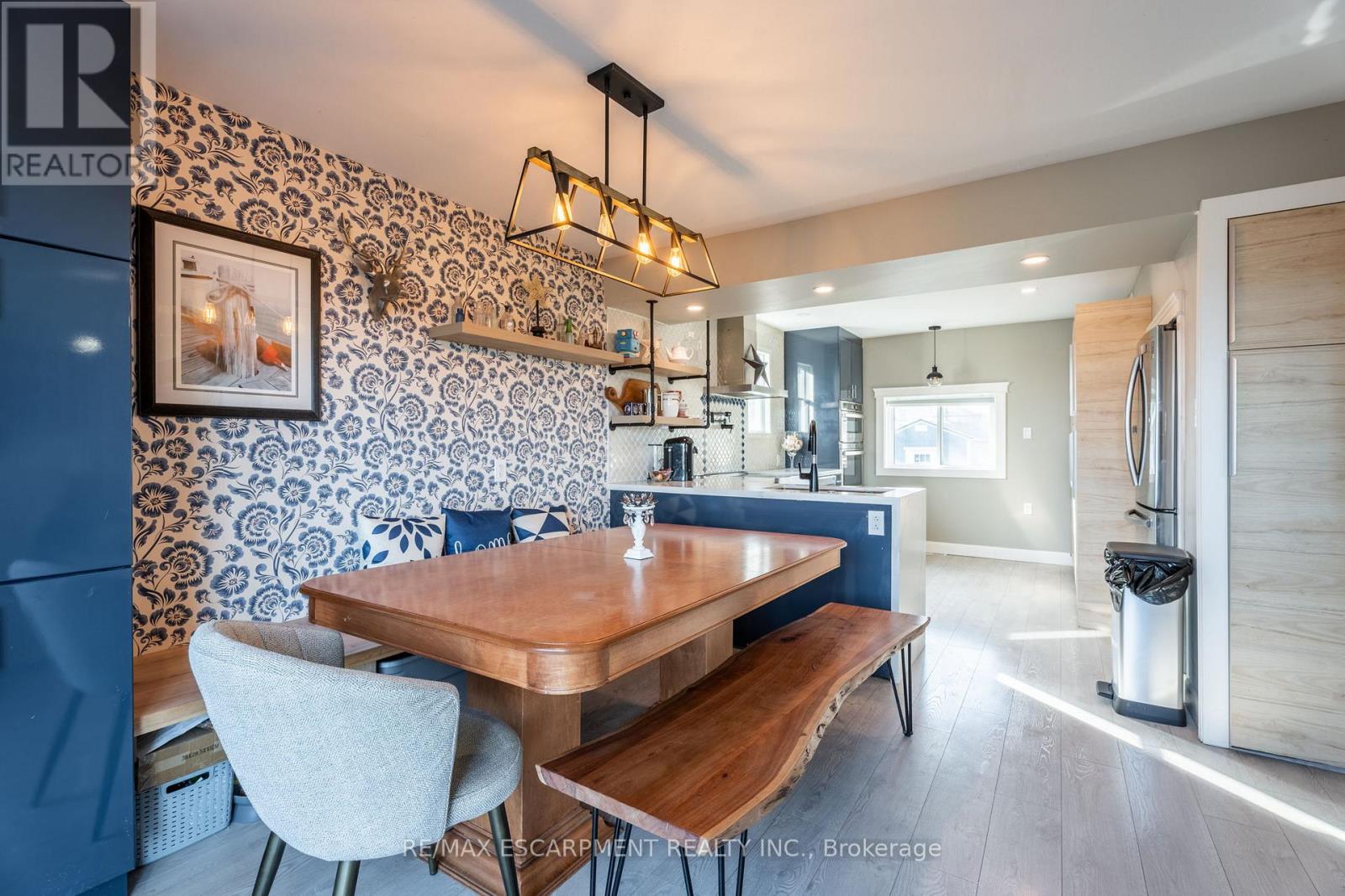 735 Beach Boulevard, Hamilton, Ontario  L8H 6Y5 - Photo 4 - X12695210