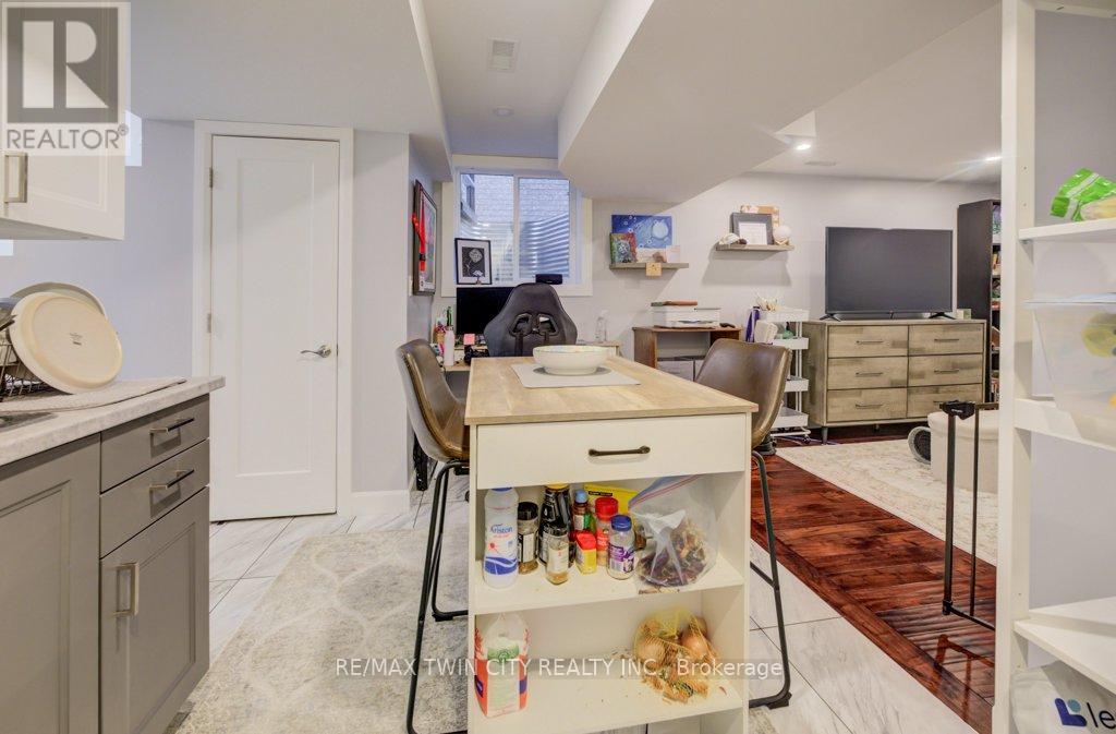 33 Orchid Crescent, Waterloo, Ontario  N2E 3N3 - Photo 24 - X12695270