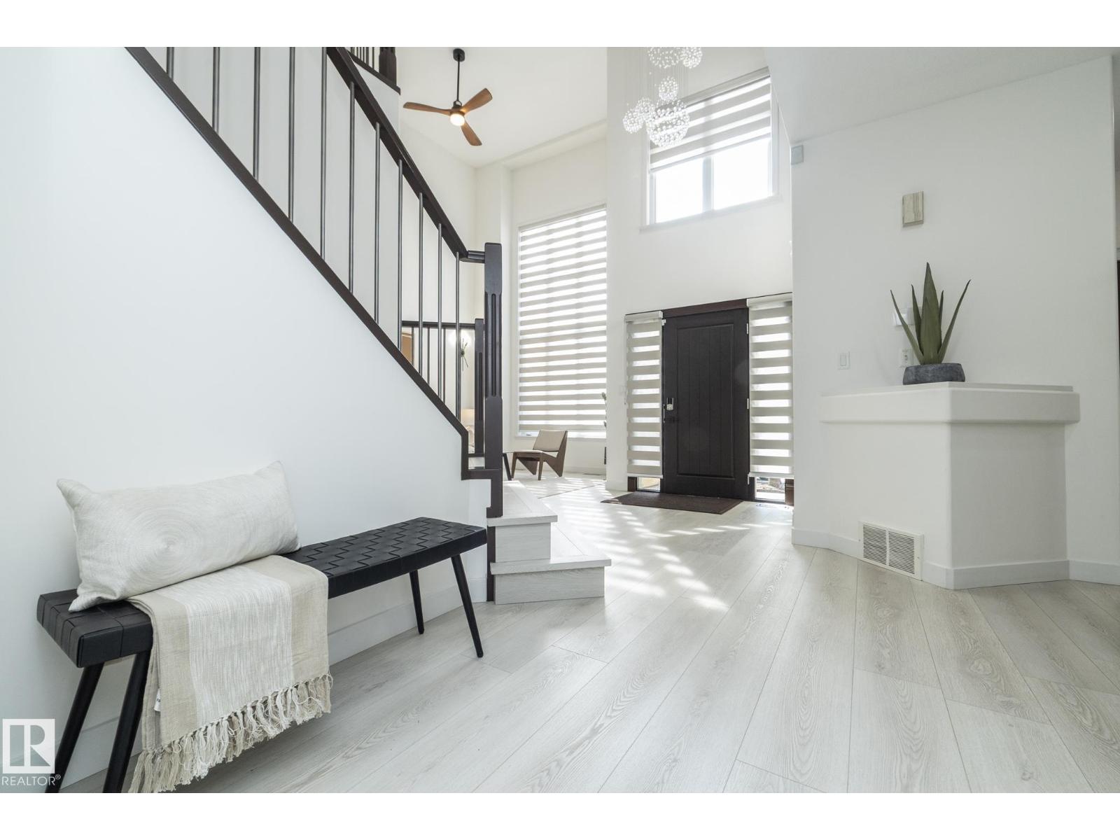 926 Thompson Pl Nw, Edmonton, Alberta  T6R 3K4 - Photo 11 - E4469963