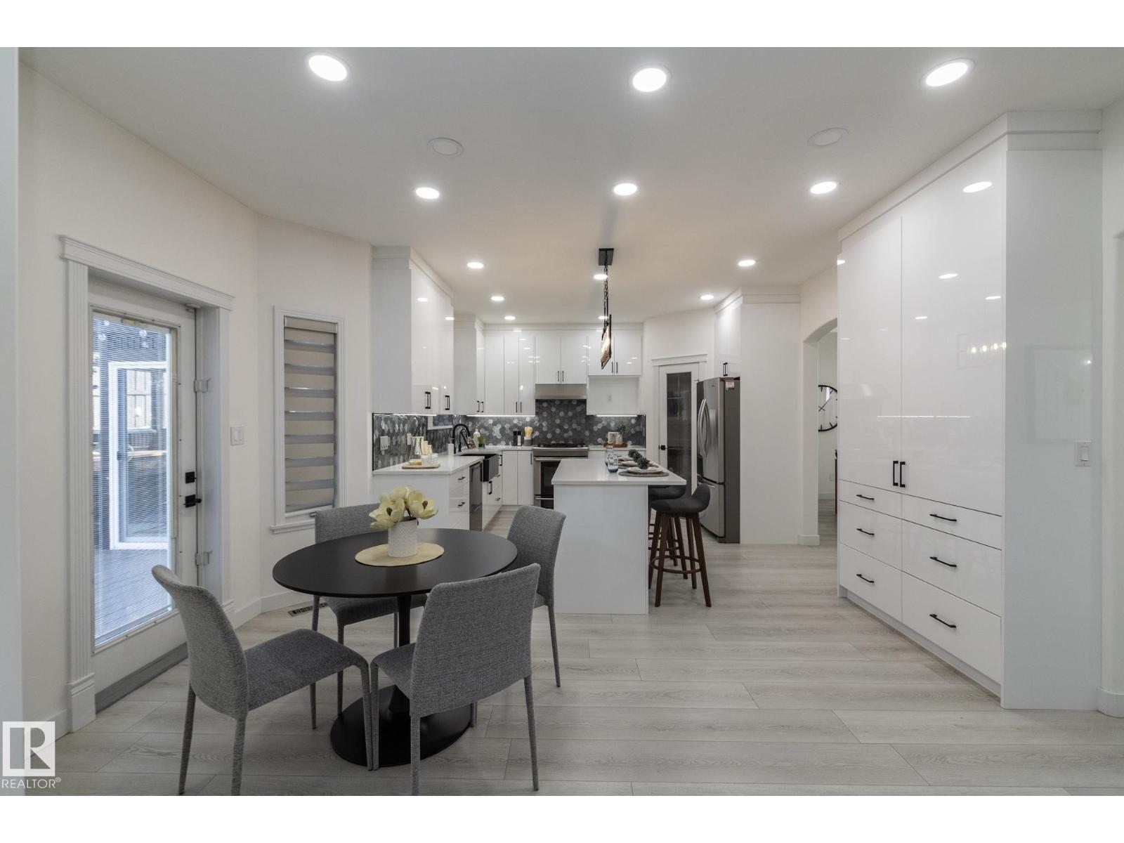 926 Thompson Pl Nw, Edmonton, Alberta  T6R 3K4 - Photo 22 - E4469963