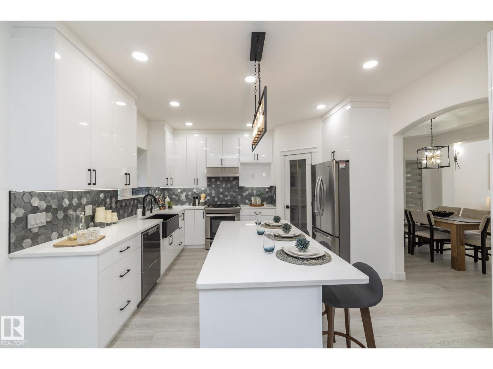 926 Thompson Pl Nw, Edmonton, Alberta  T6R 3K4 - Photo 23 - E4469963