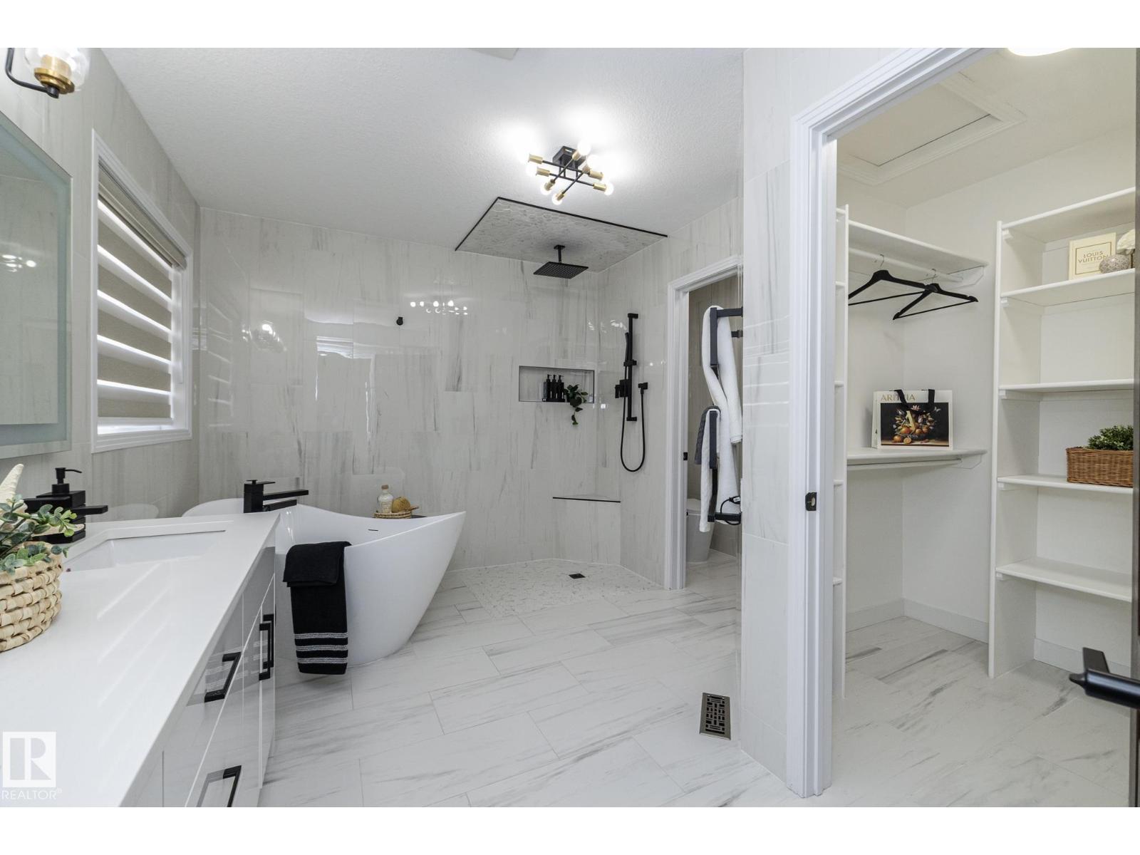 926 Thompson Pl Nw, Edmonton, Alberta  T6R 3K4 - Photo 38 - E4469963