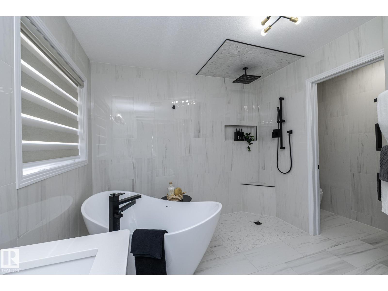 926 Thompson Pl Nw, Edmonton, Alberta  T6R 3K4 - Photo 40 - E4469963