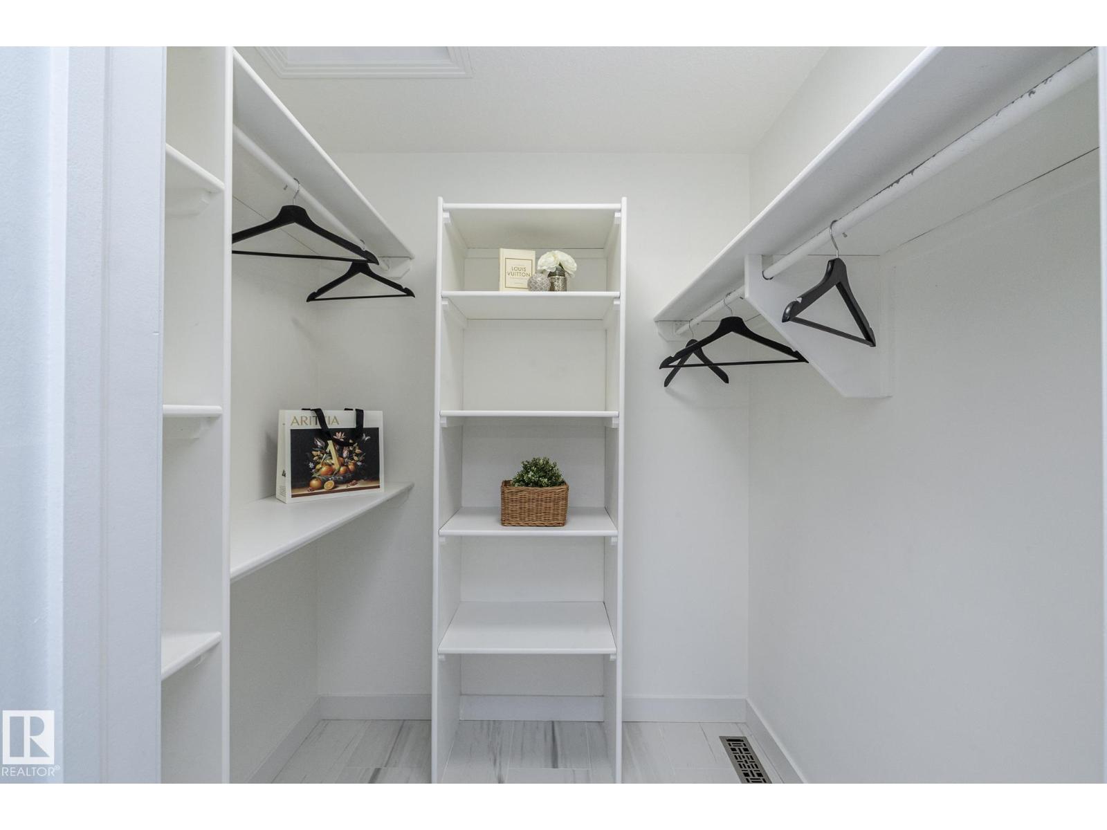 926 Thompson Pl Nw, Edmonton, Alberta  T6R 3K4 - Photo 42 - E4469963