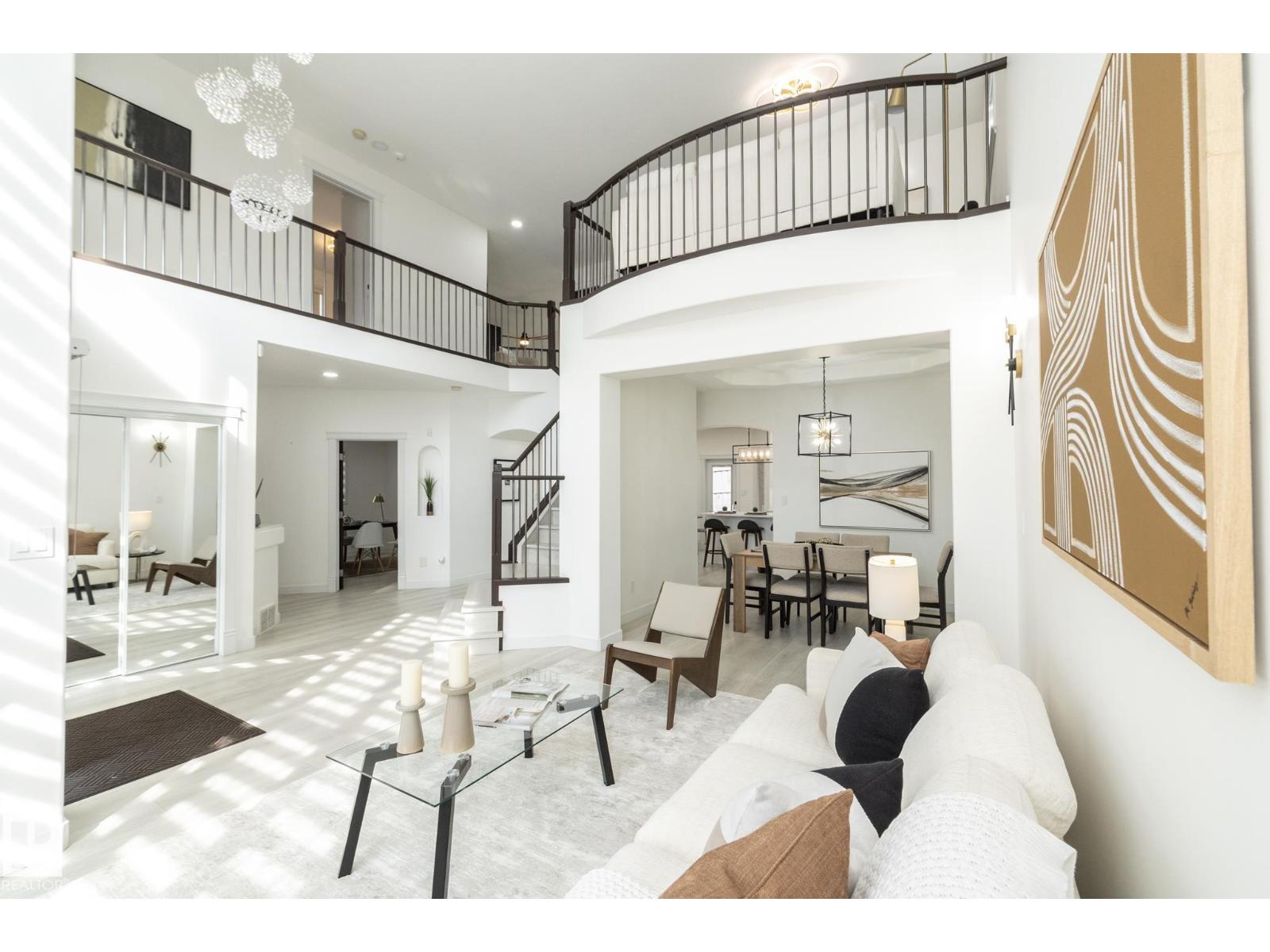 926 Thompson Pl Nw, Edmonton, Alberta  T6R 3K4 - Photo 5 - E4469963