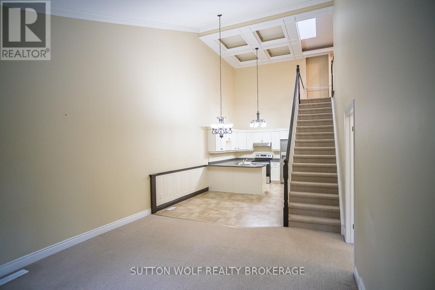 7 - 384 Head Street N, Strathroy-Caradoc, Ontario  N7G 2J9 - Photo 9 - X12695062