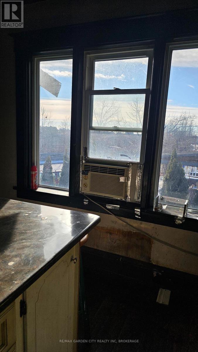 5183 River Road, Niagara Falls, Ontario  L2E 3G9 - Photo 17 - X12692458