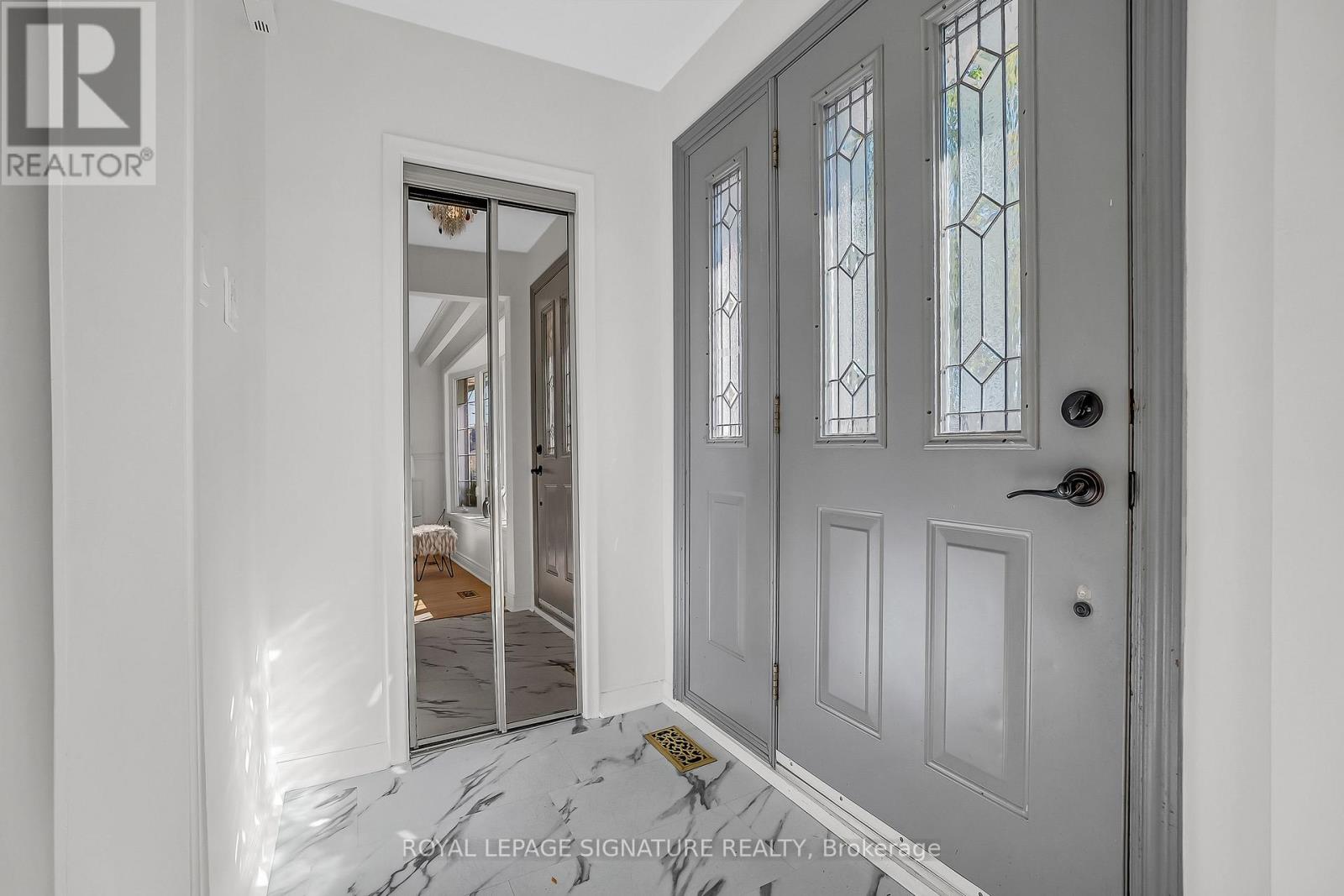 12 Slidell Crescent, Toronto, Ontario  M3A 2C4 - Photo 2 - C12695322