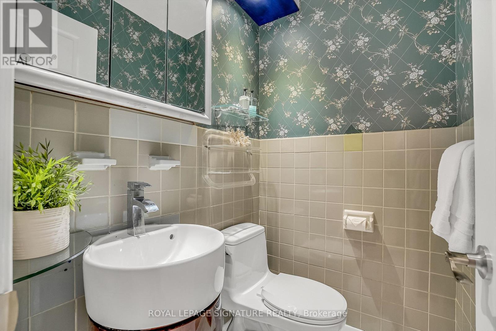 12 Slidell Crescent, Toronto, Ontario  M3A 2C4 - Photo 25 - C12695322