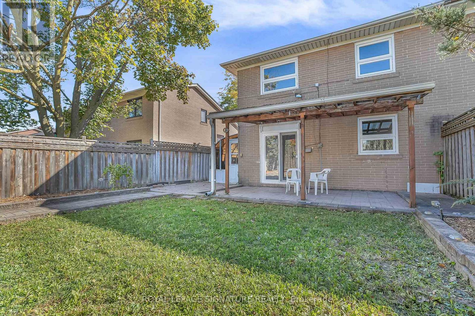 12 Slidell Crescent, Toronto, Ontario  M3A 2C4 - Photo 32 - C12695322