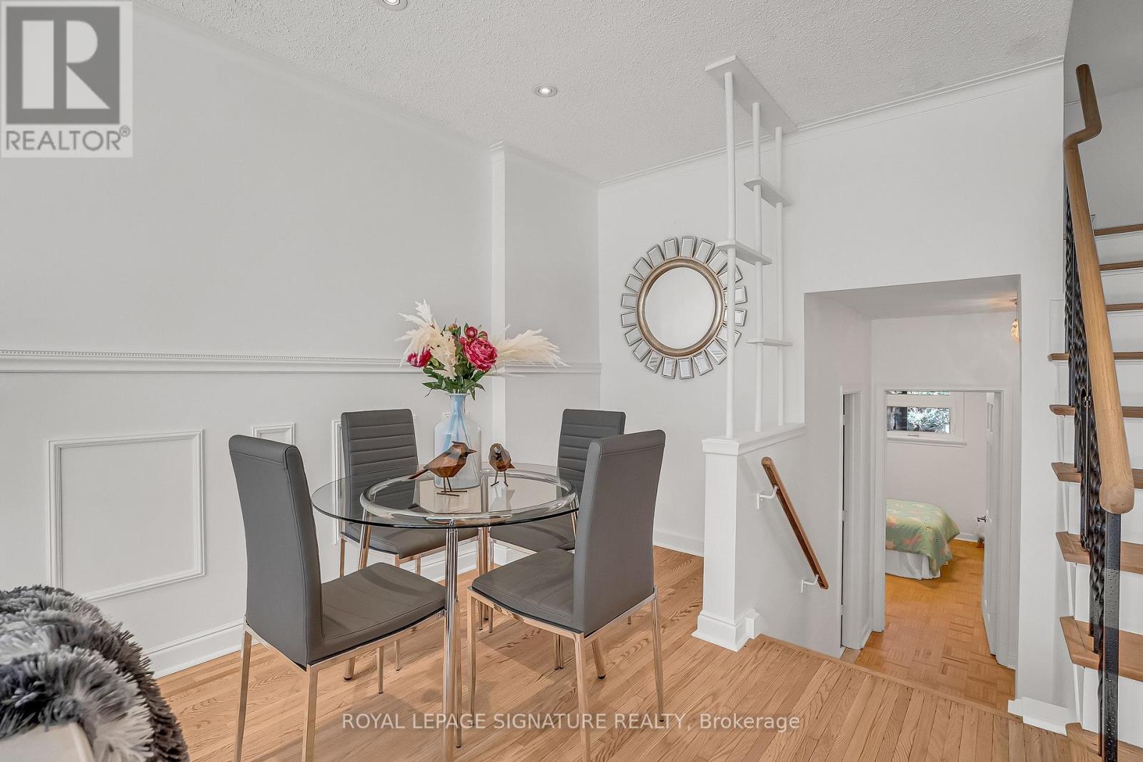 12 Slidell Crescent, Toronto, Ontario  M3A 2C4 - Photo 7 - C12695322