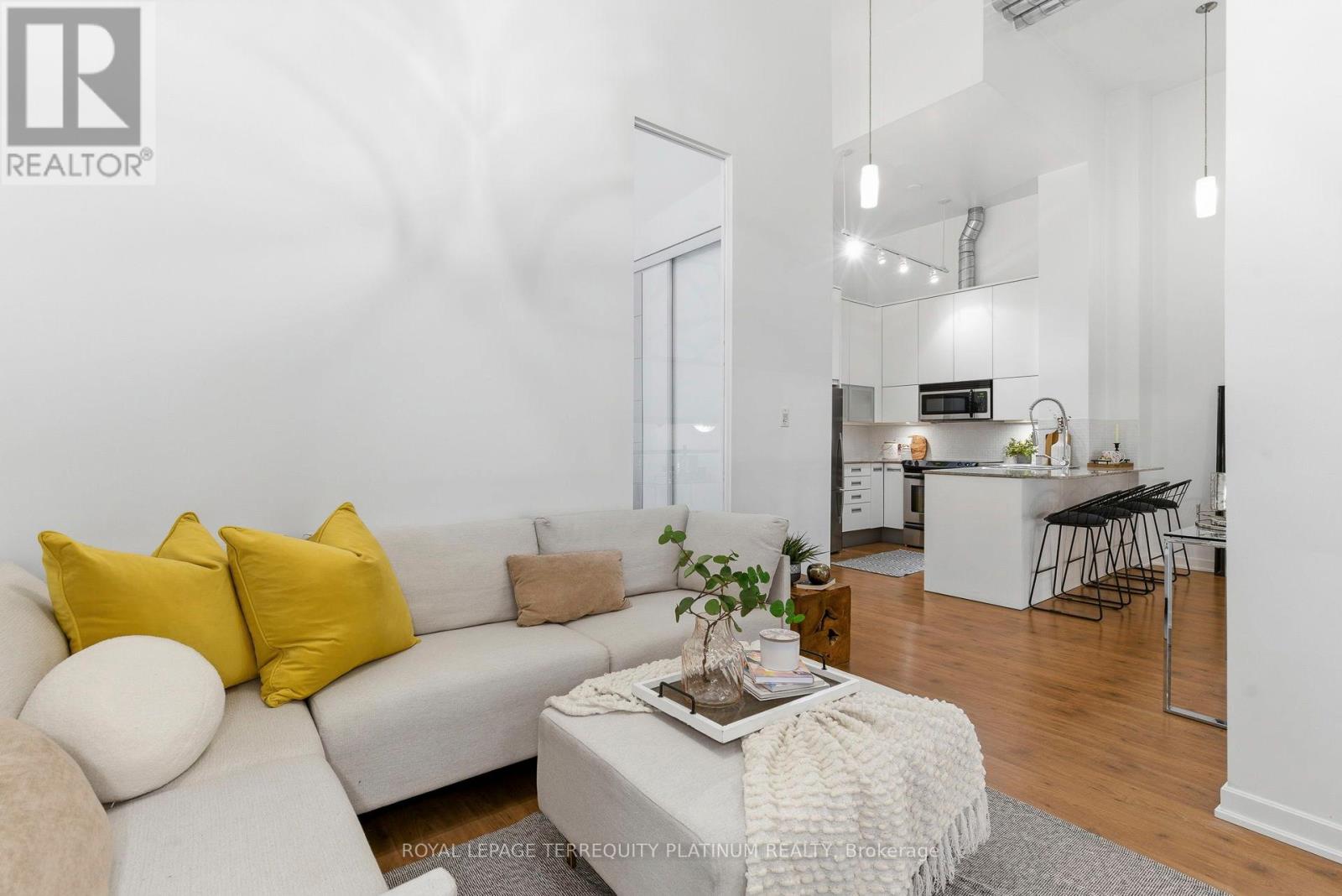 101 - 380 Macpherson Avenue, Toronto, Ontario  M4V 3E3 - Photo 10 - C12695408