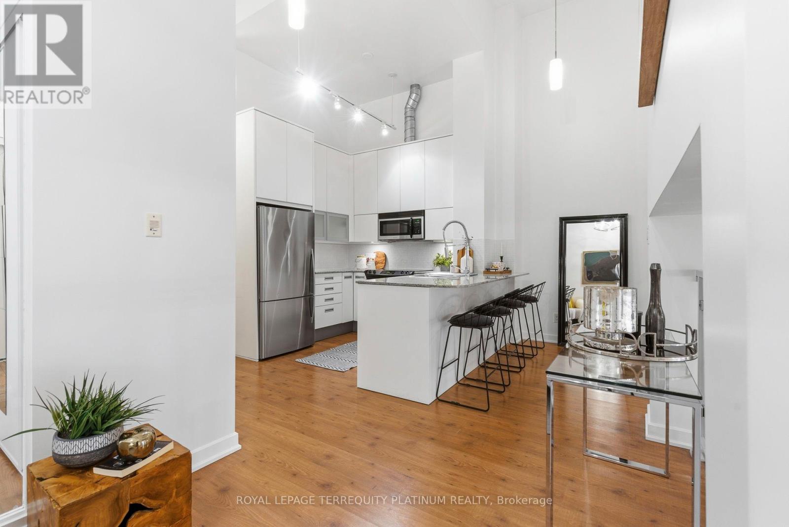 101 - 380 Macpherson Avenue, Toronto, Ontario  M4V 3E3 - Photo 12 - C12695408