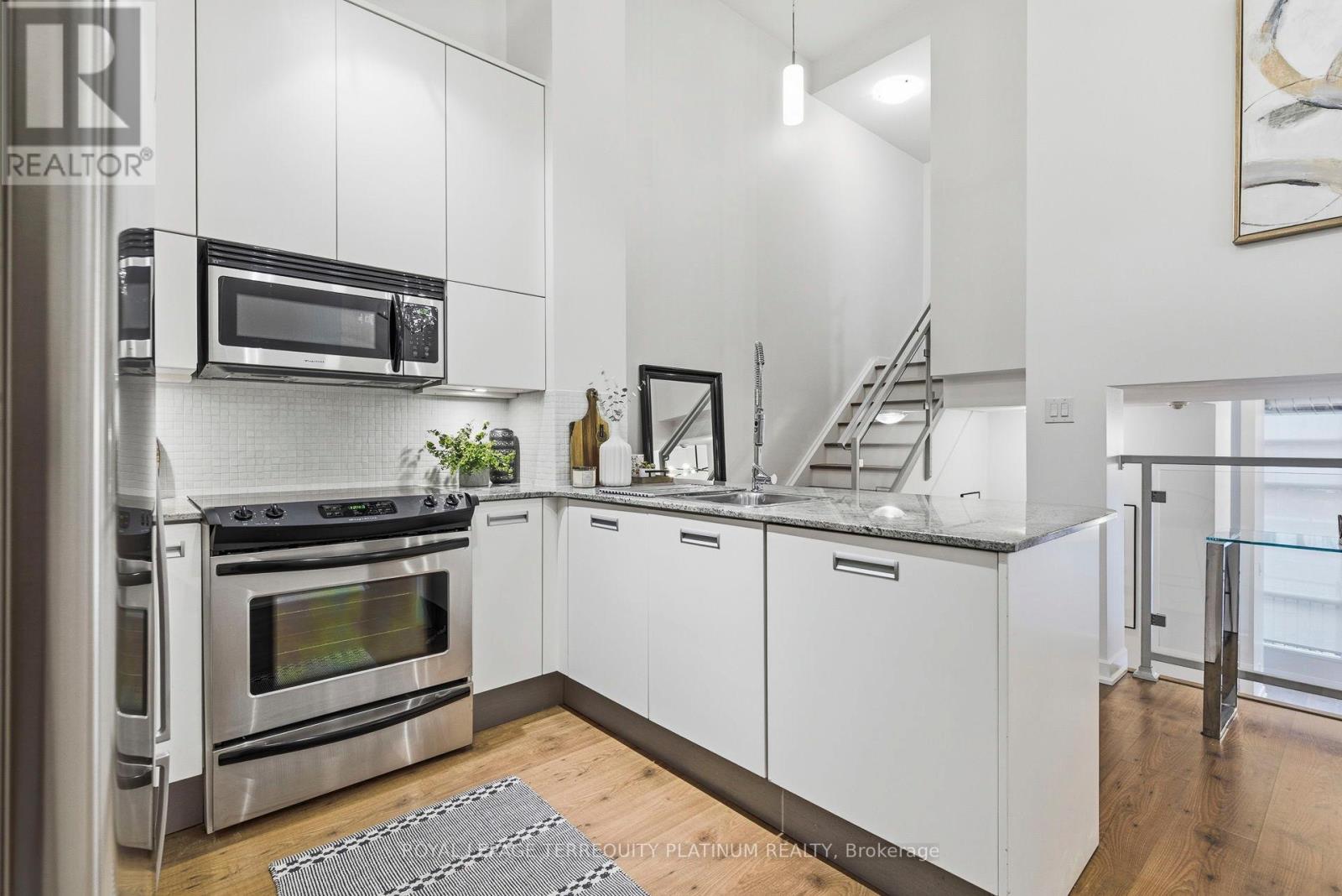 101 - 380 Macpherson Avenue, Toronto, Ontario  M4V 3E3 - Photo 15 - C12695408