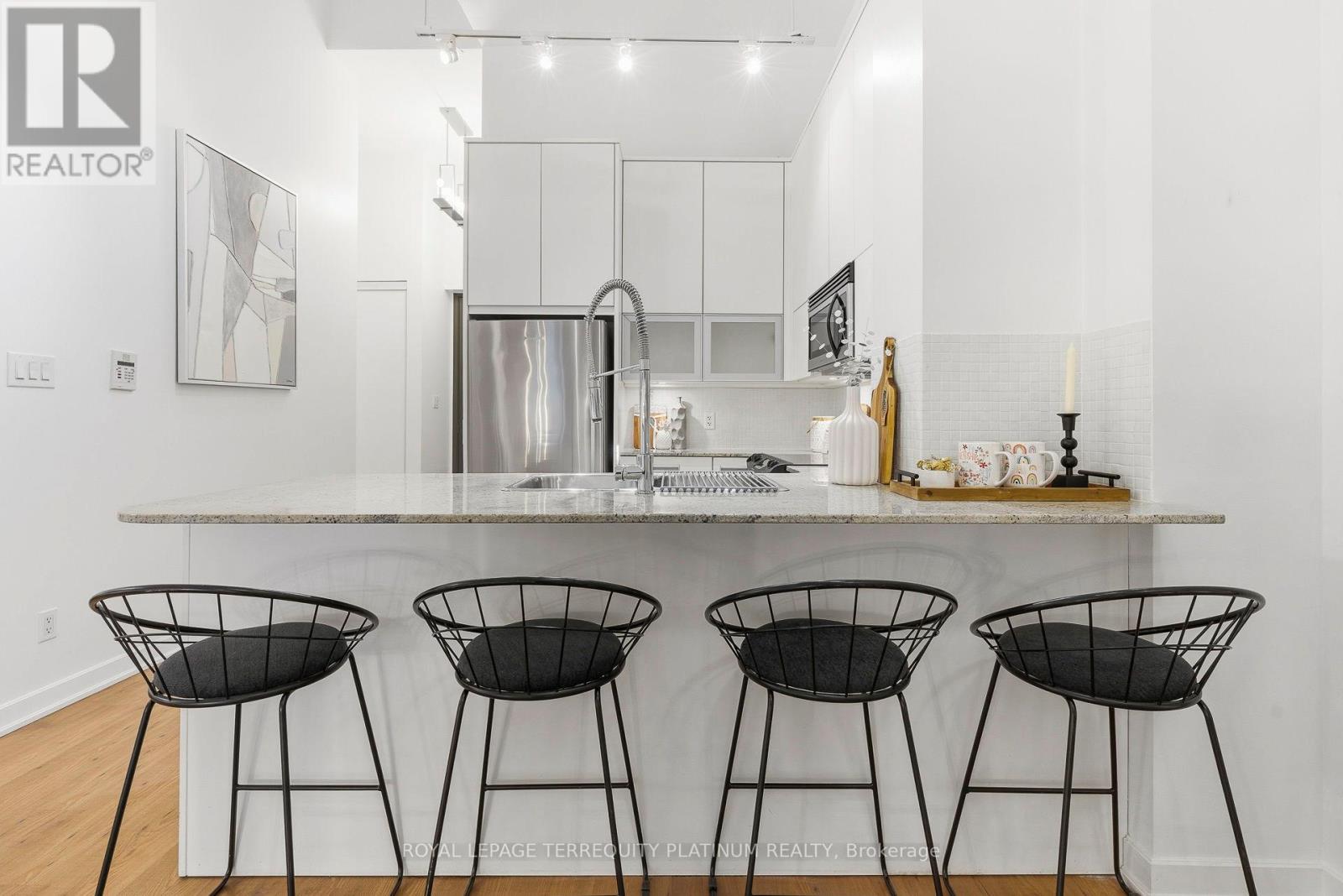 101 - 380 Macpherson Avenue, Toronto, Ontario  M4V 3E3 - Photo 16 - C12695408