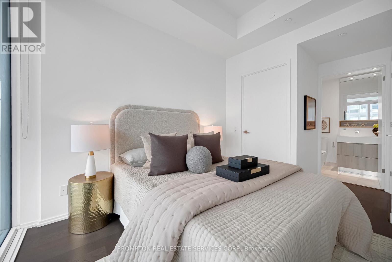 1732 - 8 Hillsdale Avenue E, Toronto, Ontario  M4S 0B2 - Photo 18 - C12695416