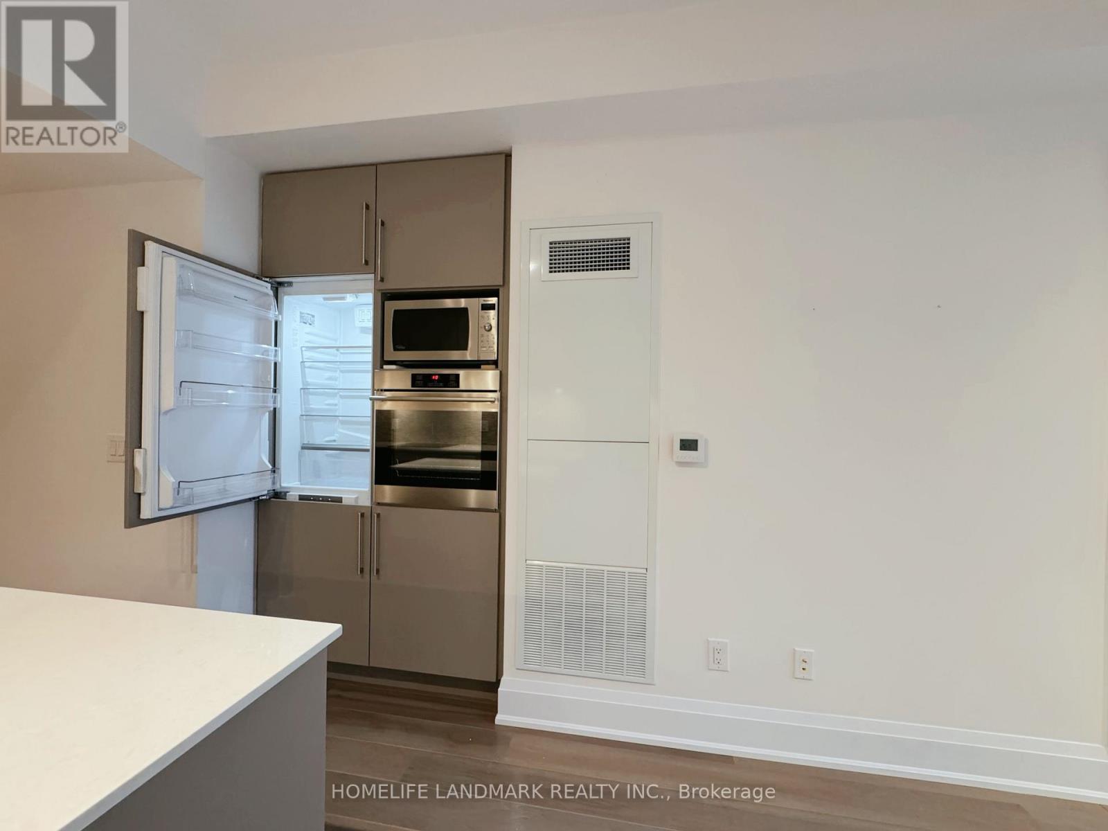 1010 - 88 Cumberland Street, Toronto, Ontario  M5R 0C8 - Photo 8 - C12695418