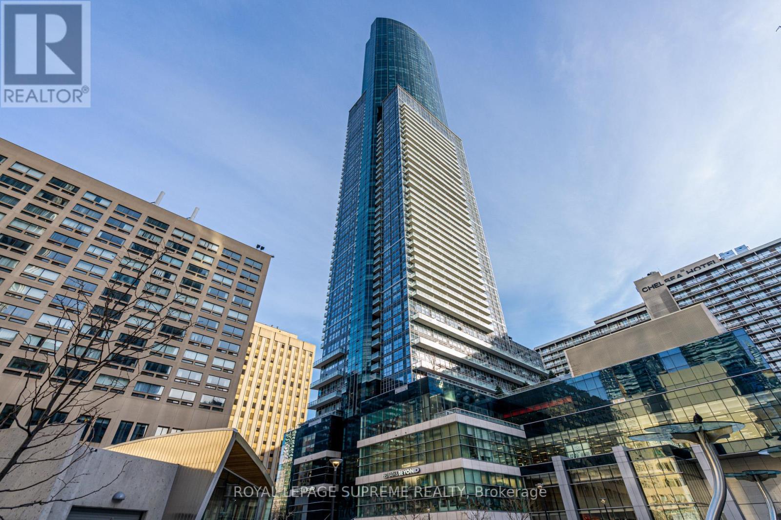 1122 - 386 YONGE STREET, Toronto, Ontario