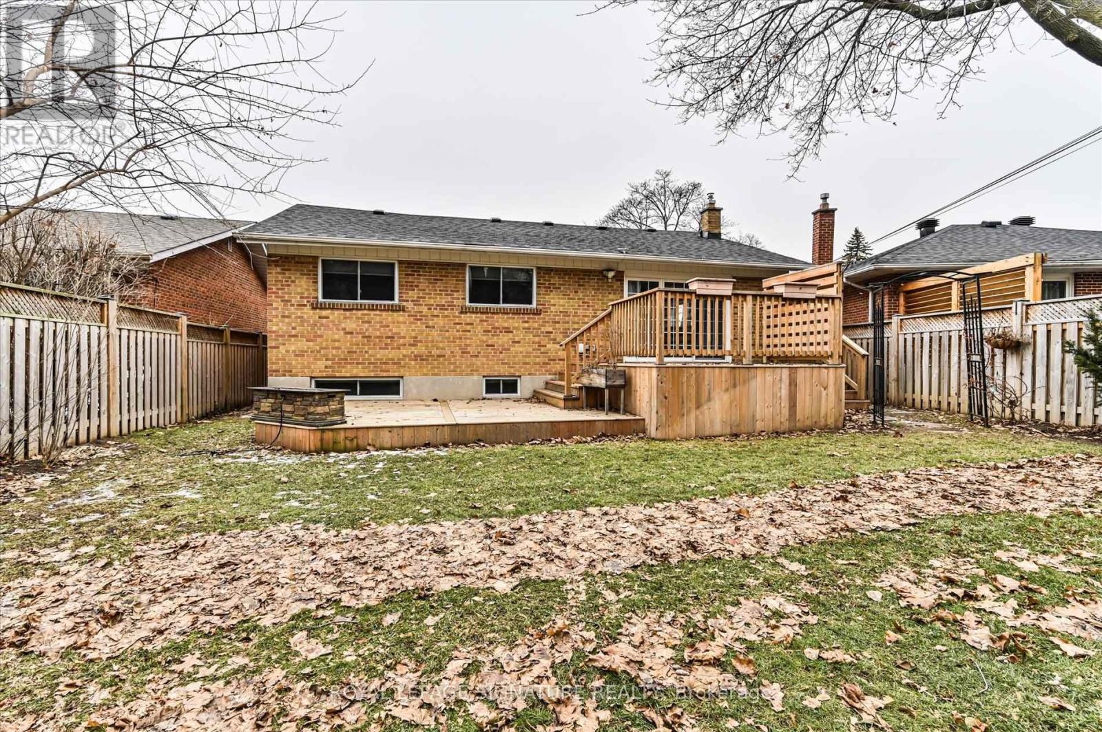 189 Sloane Avenue, Toronto, Ontario  M4A 2C5 - Photo 22 - C12695422