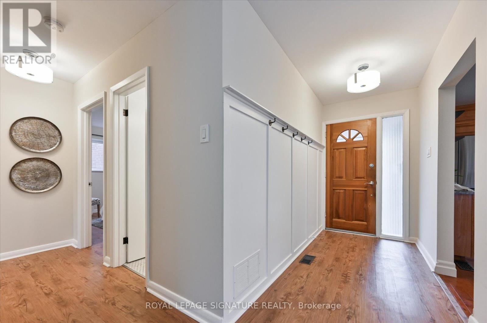 189 Sloane Avenue, Toronto, Ontario  M4A 2C5 - Photo 3 - C12695422