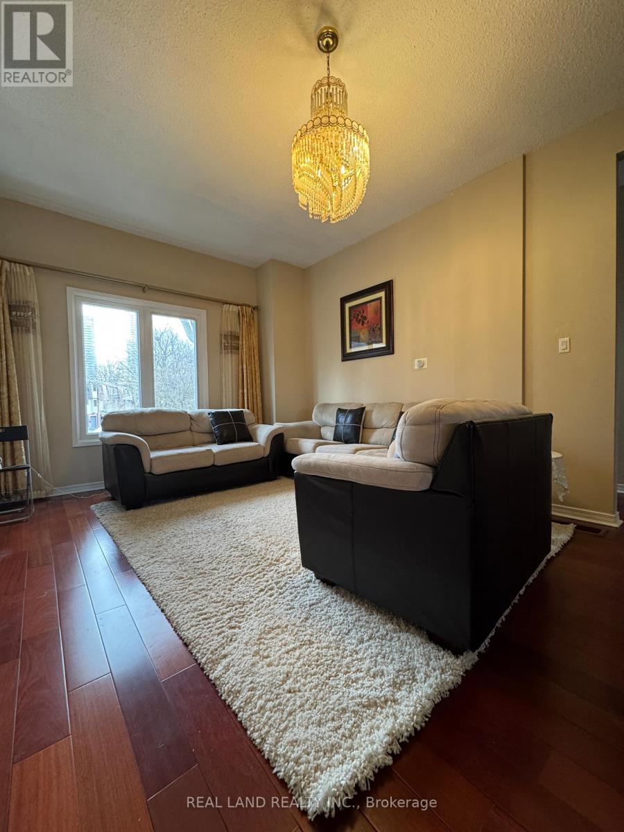 55 Snapdragon Drive, Toronto, Ontario  M2J 4X5 - Photo 6 - C12659304